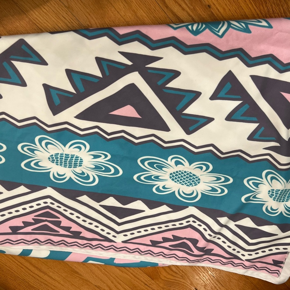 Super soft throw blanket Aztec